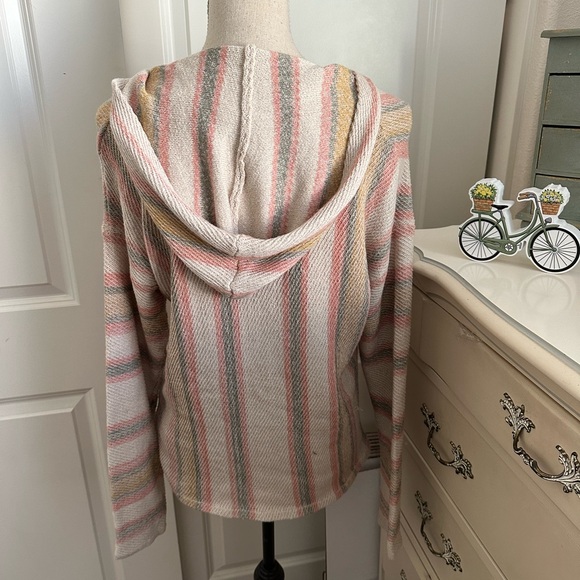 RipCurl Striped Lace-Up Hoodie - Picture 2 of 4